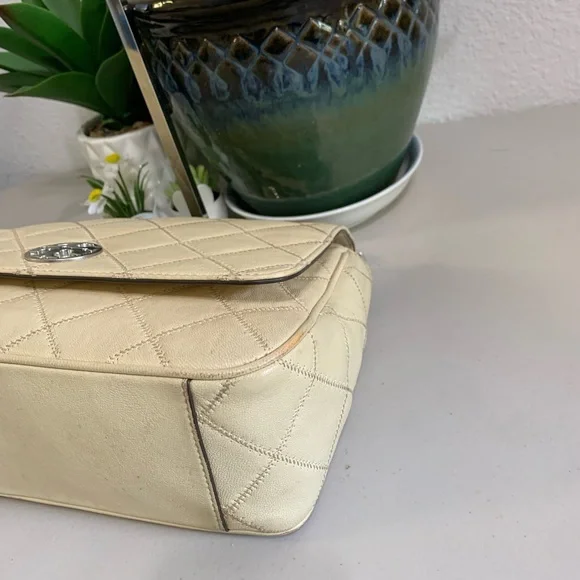 Tory Burch Cream Quilted Chain Bag - Picture 9 of 12